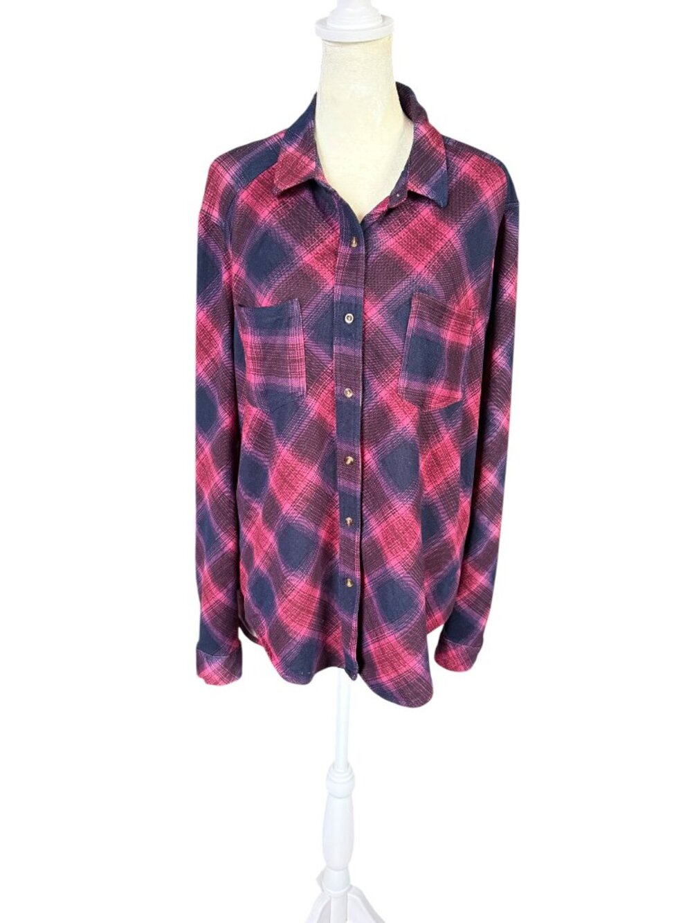 Eden & Olivia deep cranberry plaid long sleeve collared button down shirt L